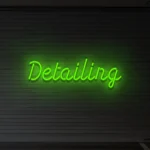 Neonowy napis Detailing