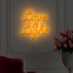 Neonowy napis Love & Light