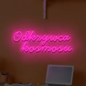 Różowy
