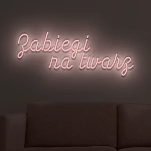 Jasnoróżowy