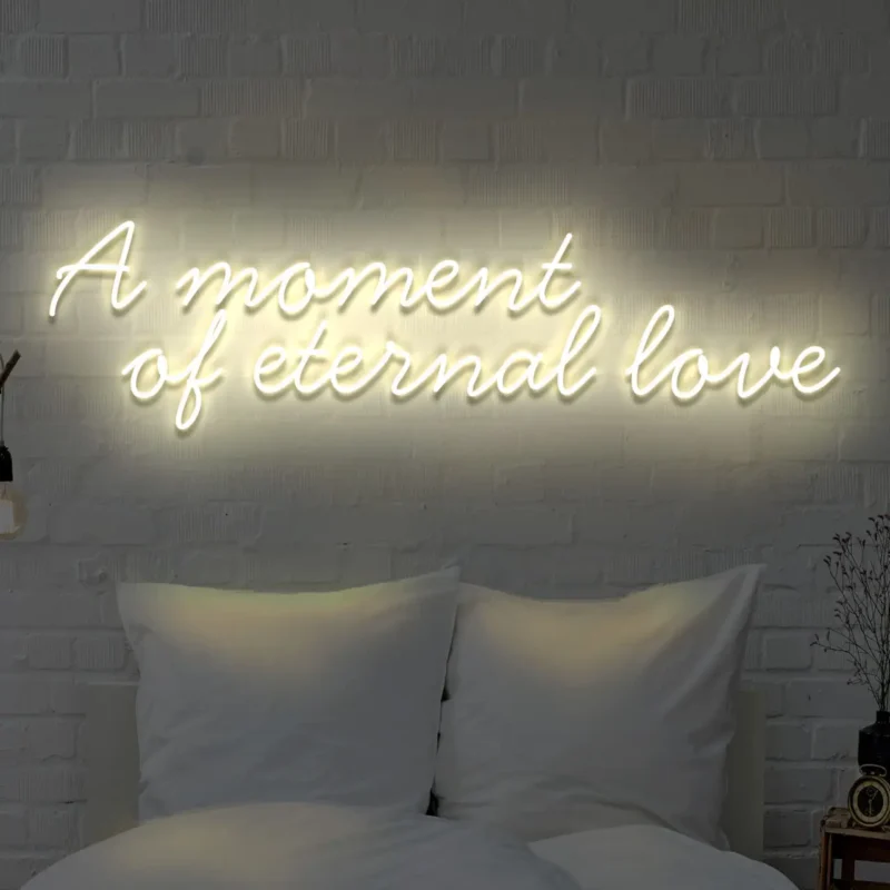 Napis LED A moment of eternal love