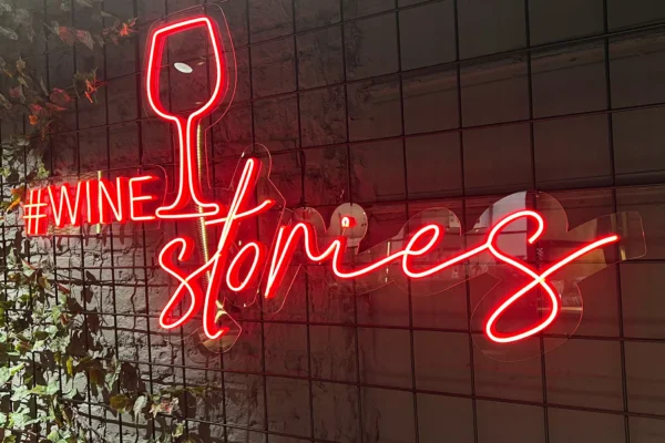 wine-stories-neon-led-do-restauracji